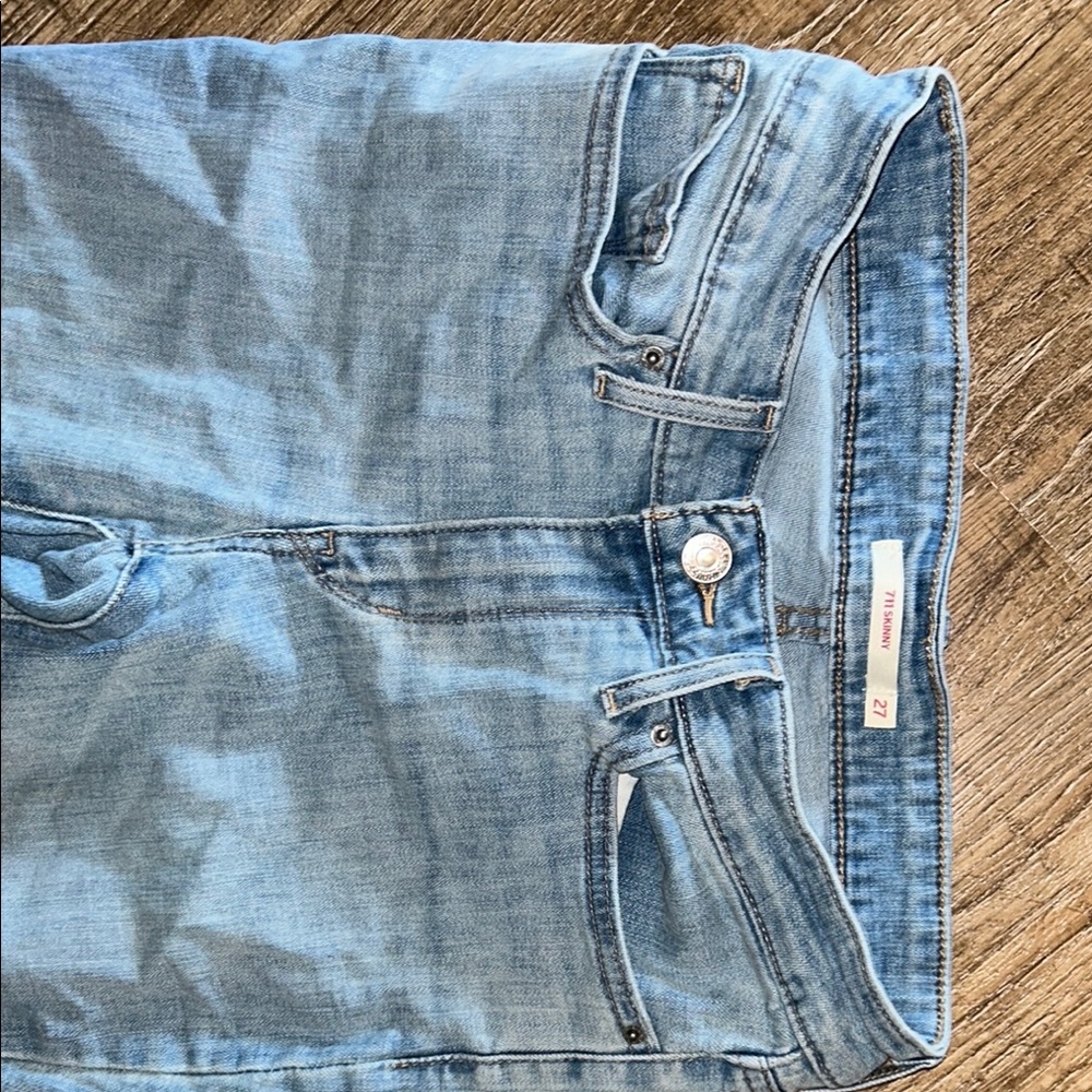 Levi's - Picture 5 of 7